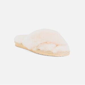 NWOB RJS Fuzzies Emma Sheepskin Slippers
